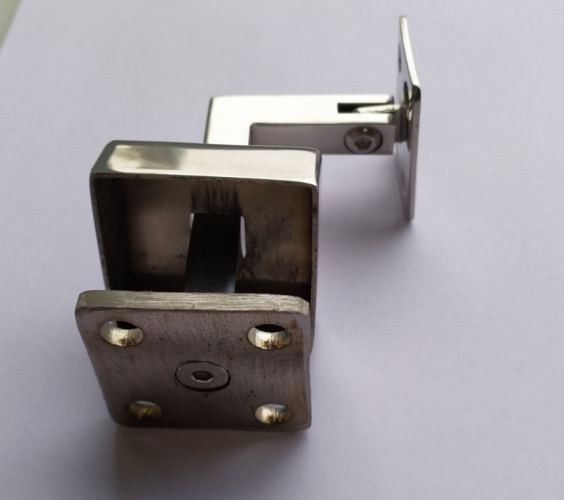 Держатель поручня Inoxstore профильный с крышкой 50*50 мм, ложемент-шарнир под плоскость, полированный, AISI 304