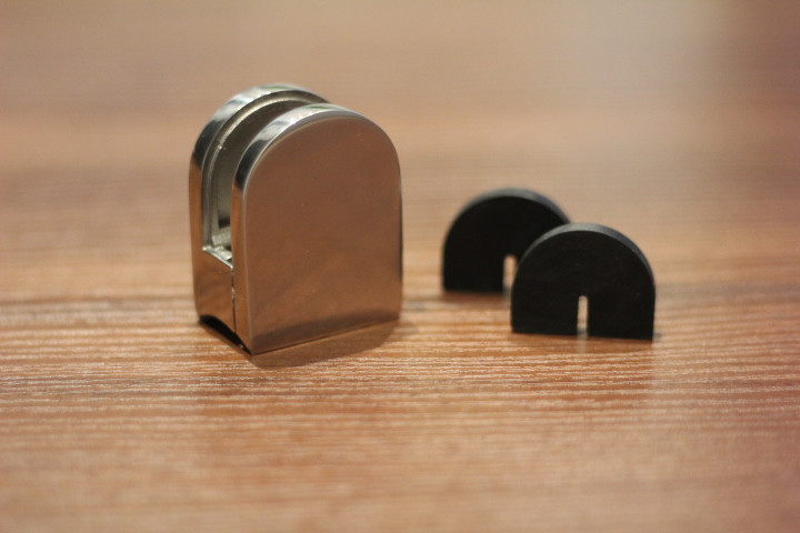 Стеклодержатель Inoxstore литой полукруглый 40х50х25 мм / Ø 38,1 мм, под стекло 6 мм, полированный, AISI 304