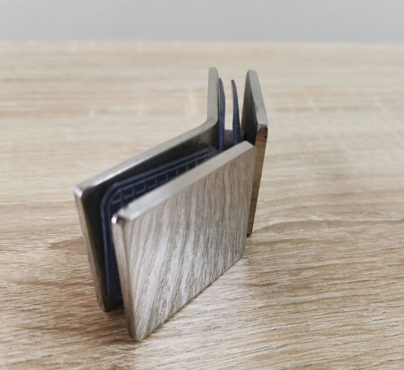 Соединитель стекла Inoxstore 45х90х4 мм на 135°, полированный, AISI 304