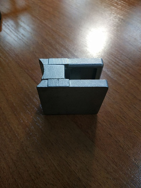 Стеклодержатель Inoxstore литой квадратный 45х45х27 мм / Ø 38,1 мм, под стекло 8 мм, ZAMAK