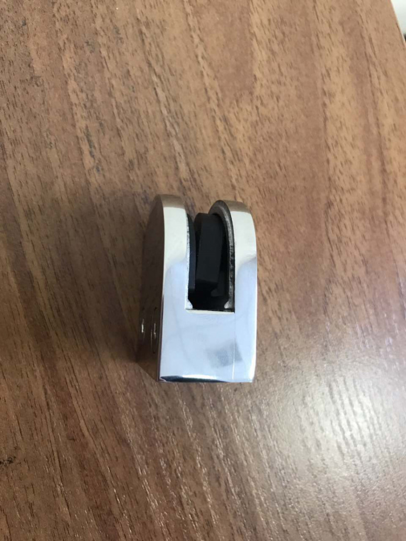 Стеклодержатель Inoxstore литой полукруглый 40х50х25 мм / Ø 0мм, под стекло 6 мм, полированный, AISI 304