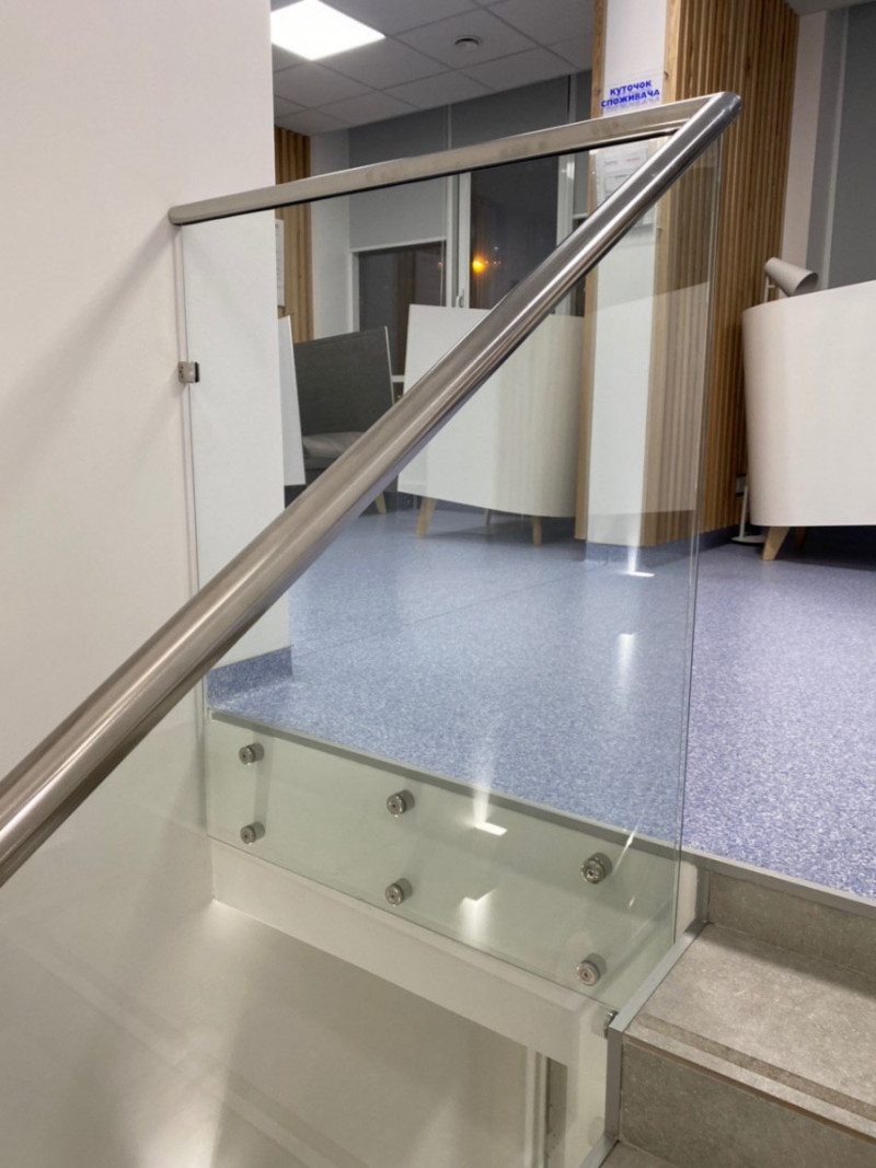 Поручень на стекло 42,4 мм с пазом 24х24 мм, полированная, AISI 304