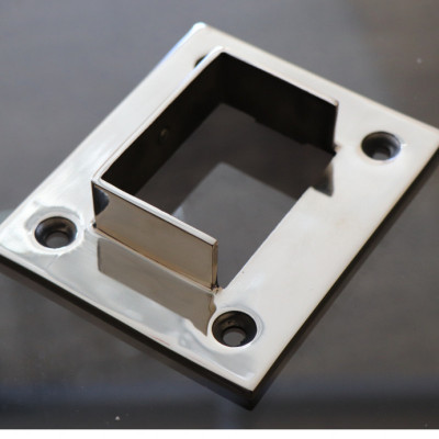 Фланец с пазом под трубу Inoxstore 60х40 мм с пазом 24х24 мм, полированный, литой, AISI 304