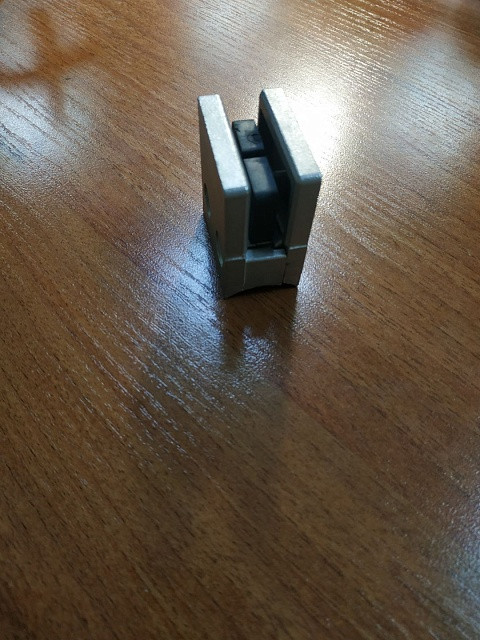 Стеклодержатель Inoxstore литой квадратный 45х45х27 мм / Ø 38,1 мм, под стекло 8 мм, ZAMAK