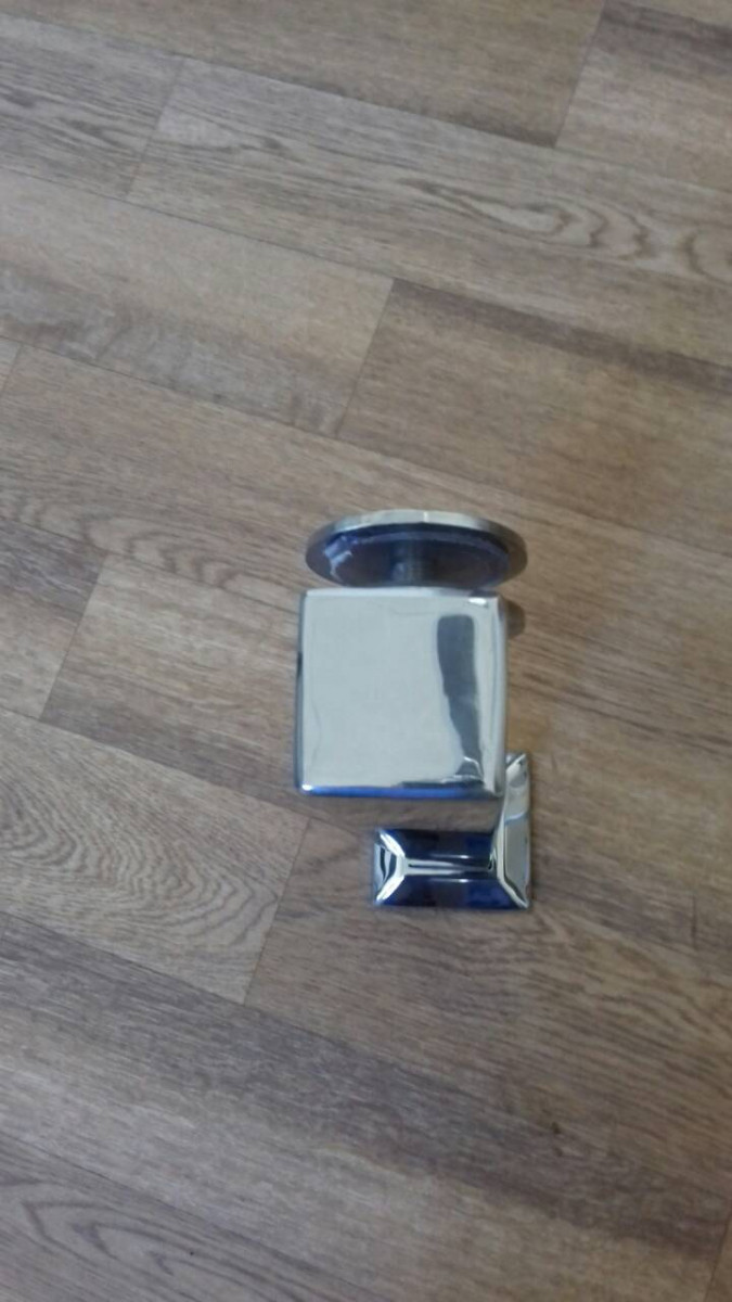 Стеклодержатель Inoxstore напольный с точечным креплением, 40х40х400 мм, рутель Ø 50 мм, полированный, AISI 304