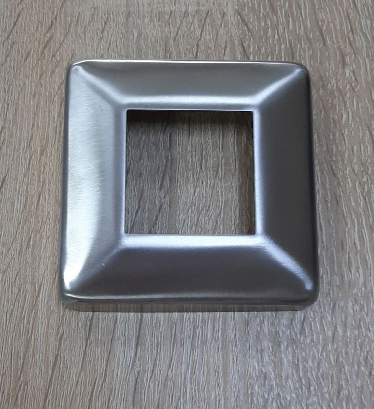 Декоративная крышка Inoxstore "Модерн" 80х80х0,8 мм под трубу 40х40 мм, сатинированная, AISI 304