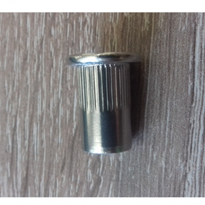 Заклепка М8/0,5-3 мм, винтовая, плоская  D11, нержавеющая сталь А2 