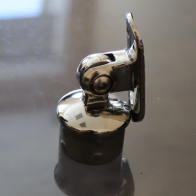 Кронштейн на стойку Inoxstore Ø 38,1х1,5 мм, с насечками, ложемент-шарнир под Ø 42,4 мм/50,8 мм, полированный, AISI 304