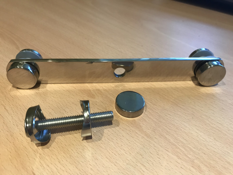 Стеклодержатель Inoxstore пластинчатый 23х200 мм, шайба 25 мм, под Ø 38,1 мм, под стекло 8-10 мм, полированный, AISI 304