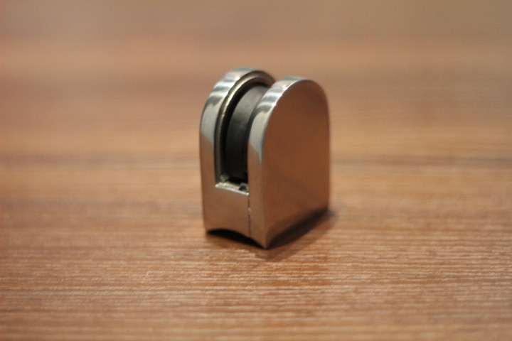 Стеклодержатель Inoxstore литой полукруглый 40х50х25 мм / Ø 38,1 мм, под стекло 6 мм, полированный, AISI 304