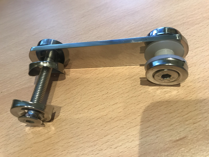 Стеклодержатель Inoxstore пластинчатый 23х115 мм, шайба 25 мм, под Ø 38,1 мм, под стекло 8-10 мм односторонний, полированный, AISI 304