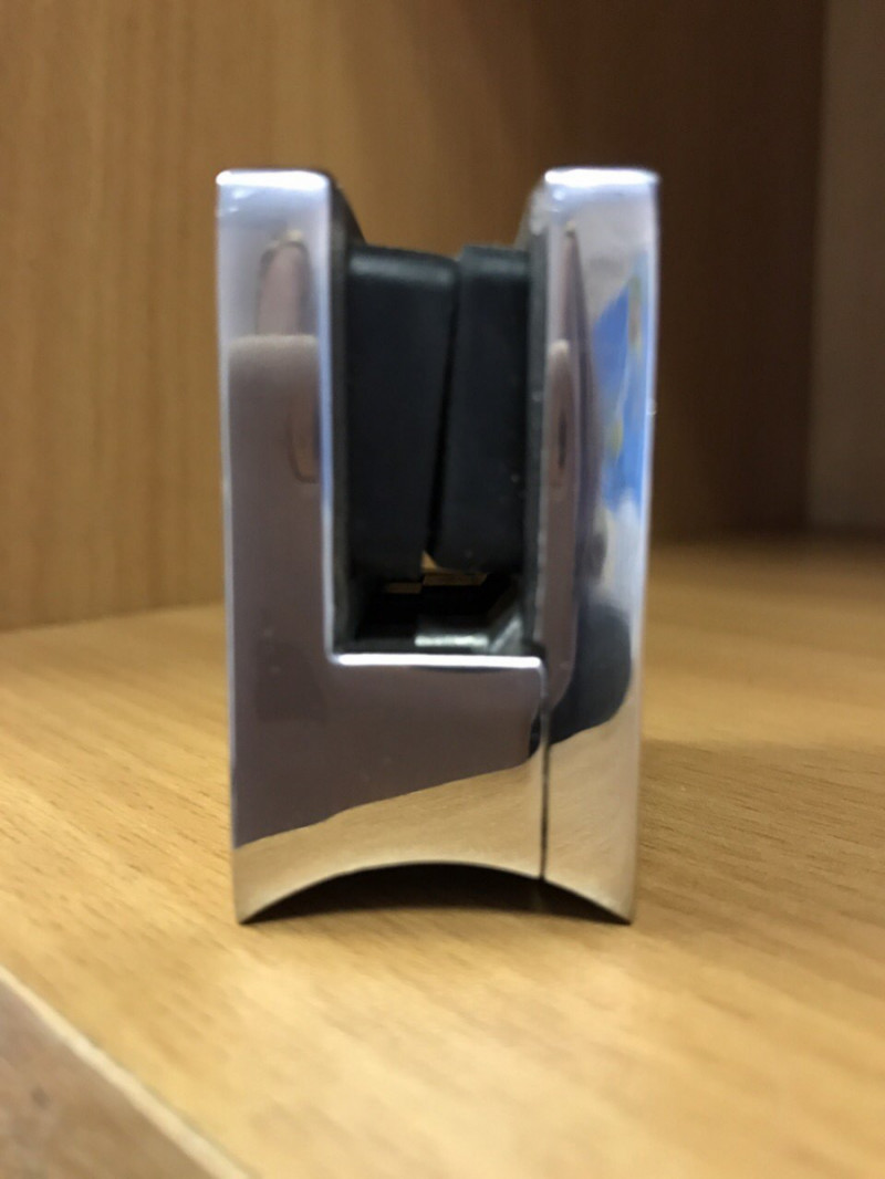 Стеклодержатель Inoxstore литой квадратный 45х45х27 мм / Ø 38,1 мм, под стекло 10 мм, полированный, AISI 304