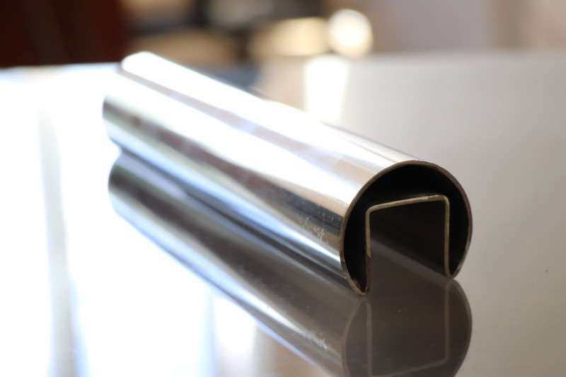 Поручень на стекло  42,4 мм с пазом 24х24 мм, САТИН, AISI 304