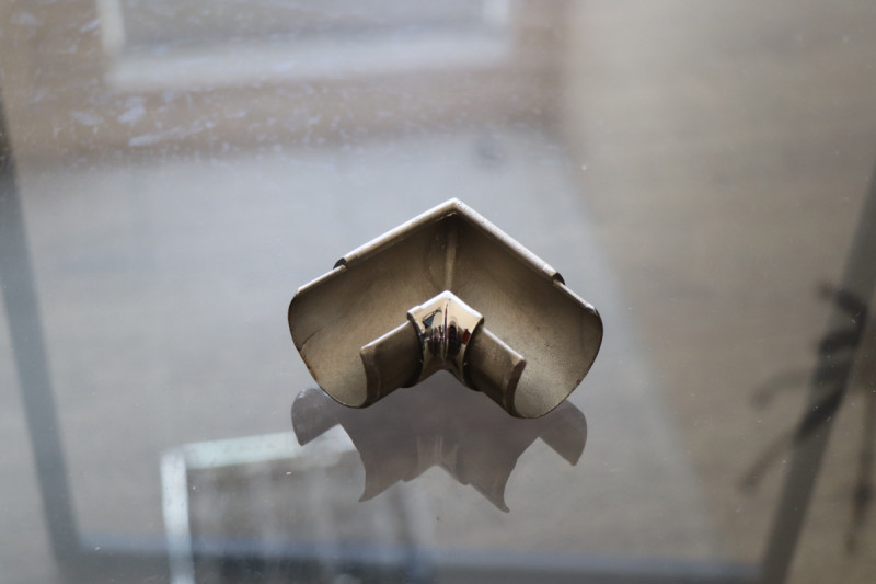 Отвод поручня Inoxstore с пазом Ø 42,4мм - 90°, паз 24х24 мм,  полированный, AISI 304