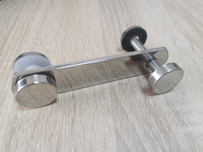 Стеклодержатель Inoxstore пластинчатый 23х115 мм, шайба 25 мм, под стекло 8-10 мм, односторонний, полированный, AISI 304