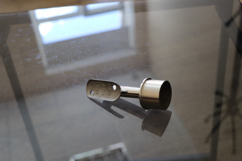 Кронштейн на стойку Inoxstore Ø 38,1х1,5 мм, h-75 мм, ложемент-шарнир под Ø 42,4 мм/50,8 мм, полированный, AISI 304