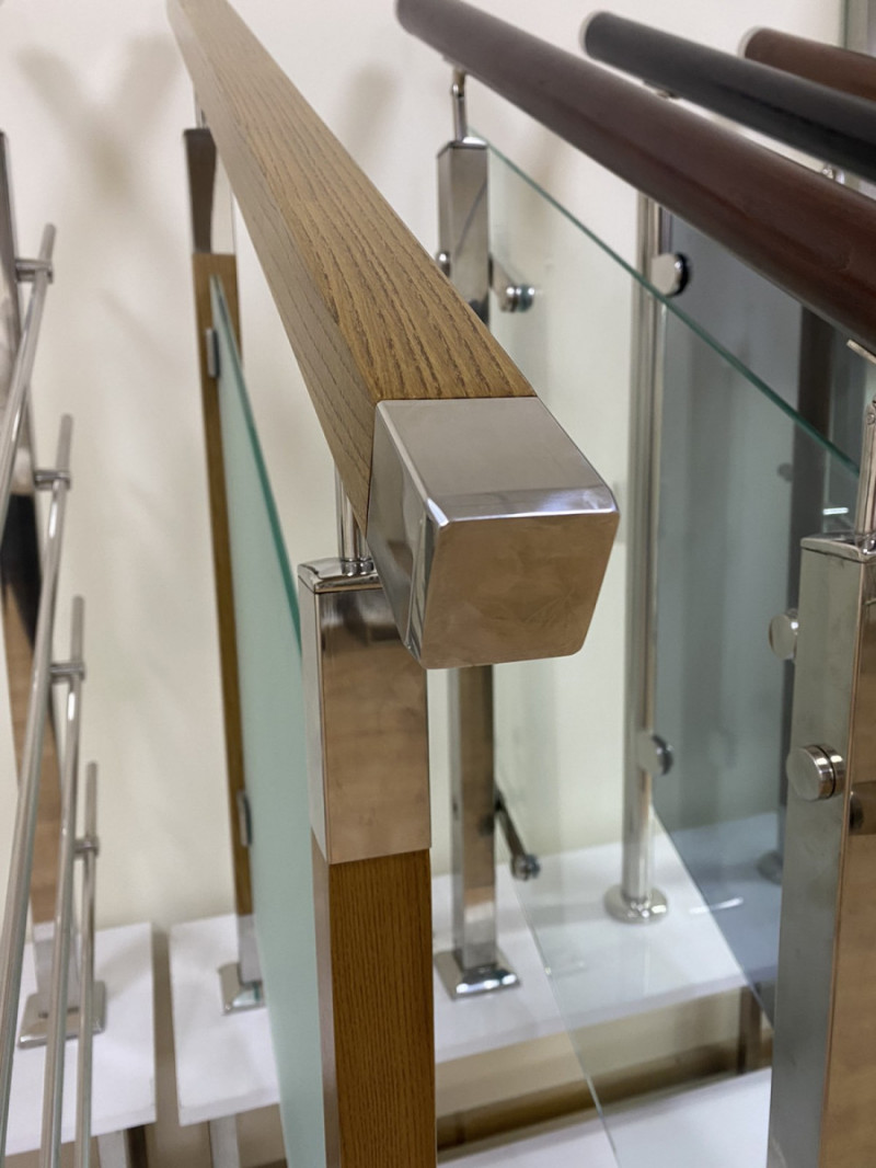 Заглушка для деревянного поручня Inoxstore 40х40 мм, полированная, AISI 304