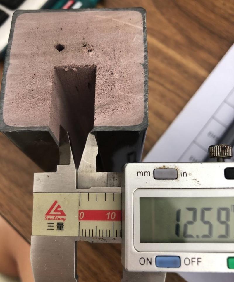 Поручень  ПВХ на стекло 12 мм, квадрат, цвет черный